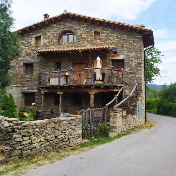 Apartamentos Borda Falceto，位于Coscojuela de Sobrarbe的酒店