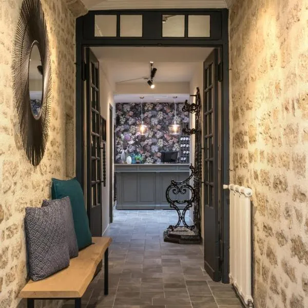 Hôtel restaurant l'Epicurien，位于瓦洛尼的酒店