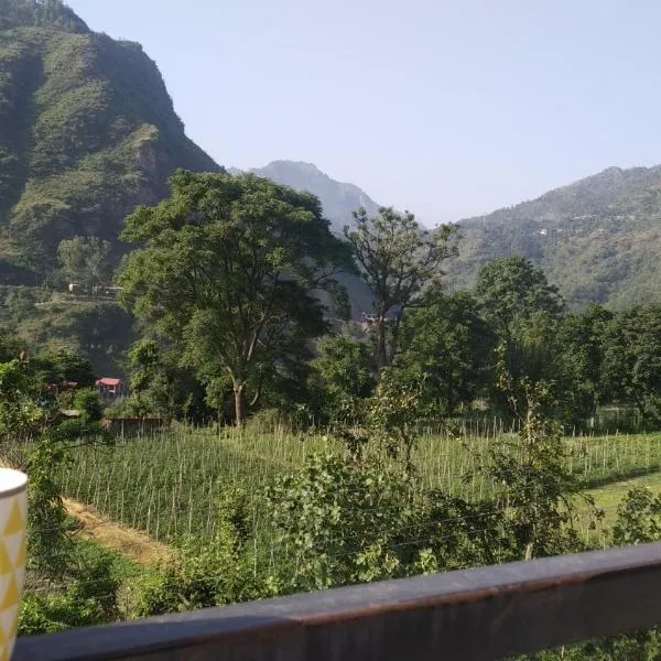 Yellow Valley Homestay，位于索兰的酒店