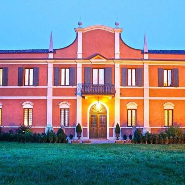 Villa Contessa Massari Ferrara，位于Monestirolo的酒店