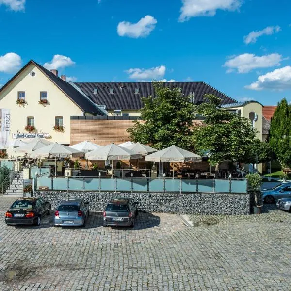 Hotel Gasthof Fenzl，位于Bodenwöhr的酒店