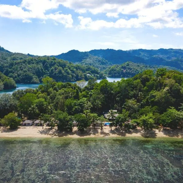 White Sands Beach Resort Lembeh，位于Medidir的酒店