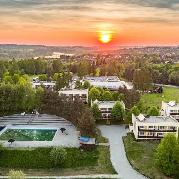 Hotel Dobczyce，位于Czechówka的酒店