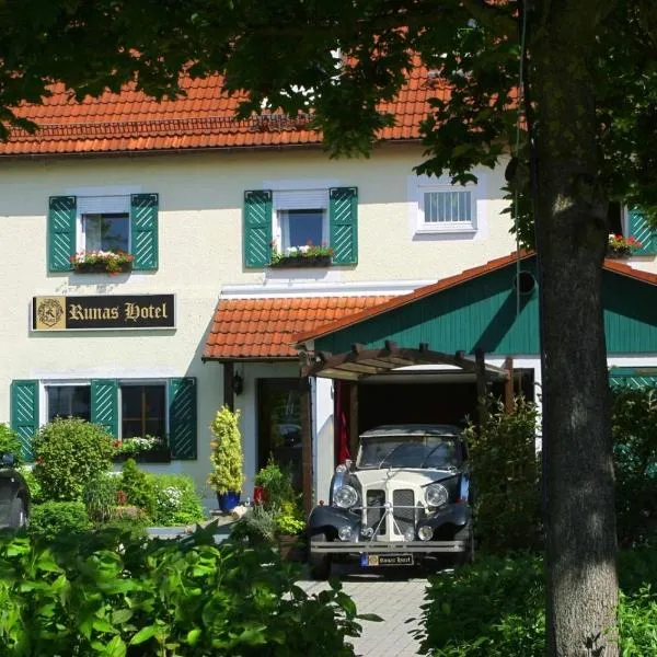 Runa´s Hotel，位于Massenhausen的酒店