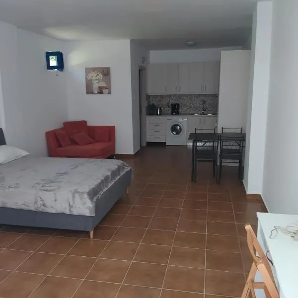 Neohori 2B，位于斯陶帕的酒店