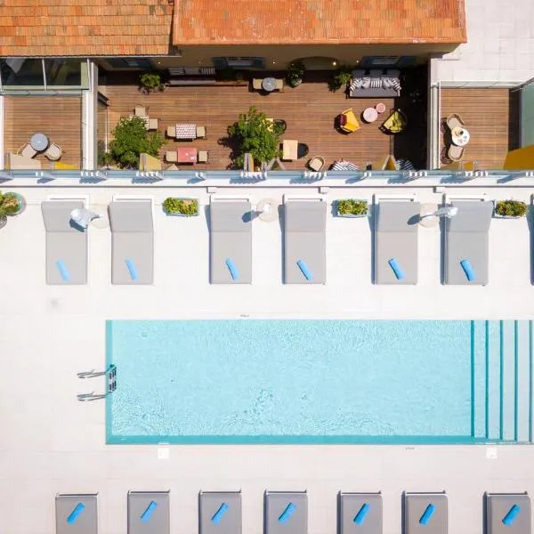 Hotel Indigo Larnaca by IHG-ADULTS ONLY，位于拉纳卡的酒店