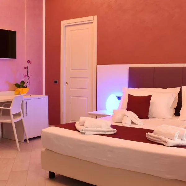 Hotel Riviera Azzurra，位于泰尔梅维利亚托雷的酒店