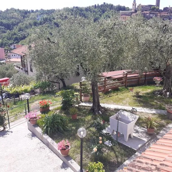 casetta del nonno bis，位于阿尔科拉的酒店