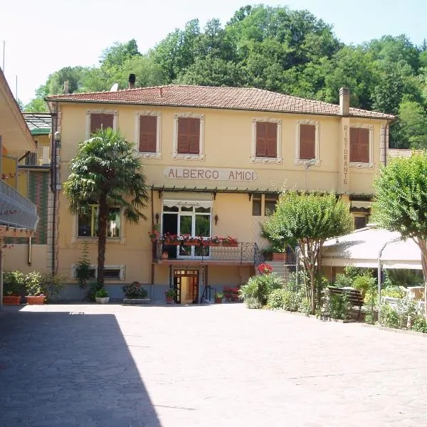 阿尔伯格阿米奇酒店，位于Cavizzano的酒店