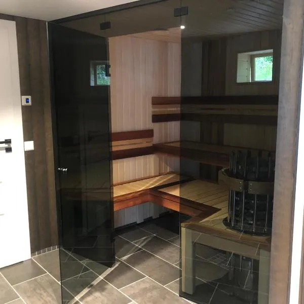 Jolster sauna apartments，位于菲耶兰的酒店
