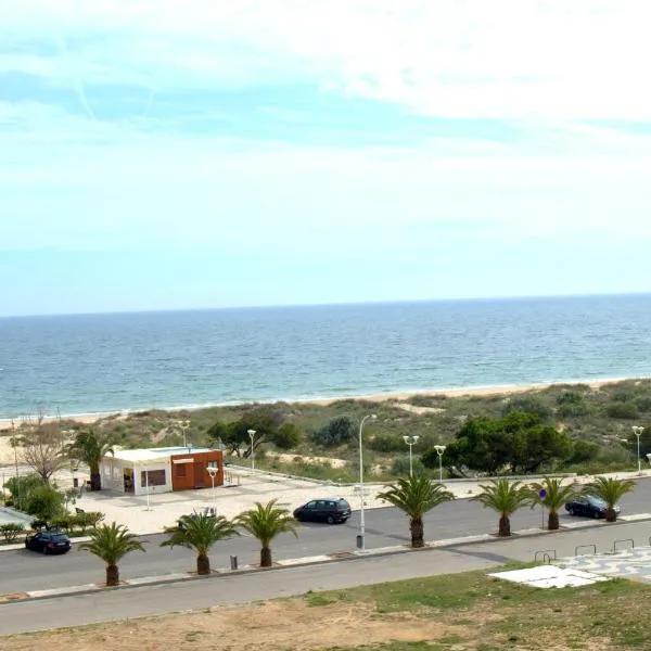 T1 com Vista Mar na Praia de Monte Gordo，位于蒙蒂戈杜的酒店