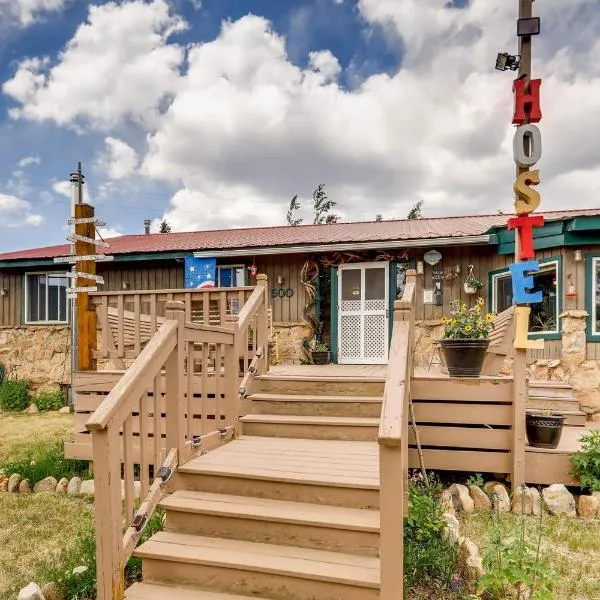 Inn the Clouds Hostel & Inn，位于莱德维尔的酒店