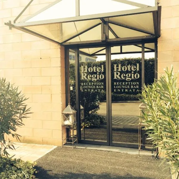王室酒店，位于鲁别拉的酒店