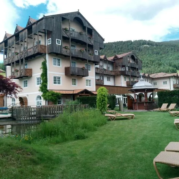 Alpen Hotel Eghel，位于Malga Campiluzzi Inferiore的酒店