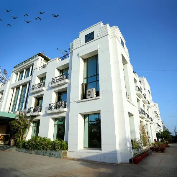 Renest Gandhidham，位于根德拉萤的酒店