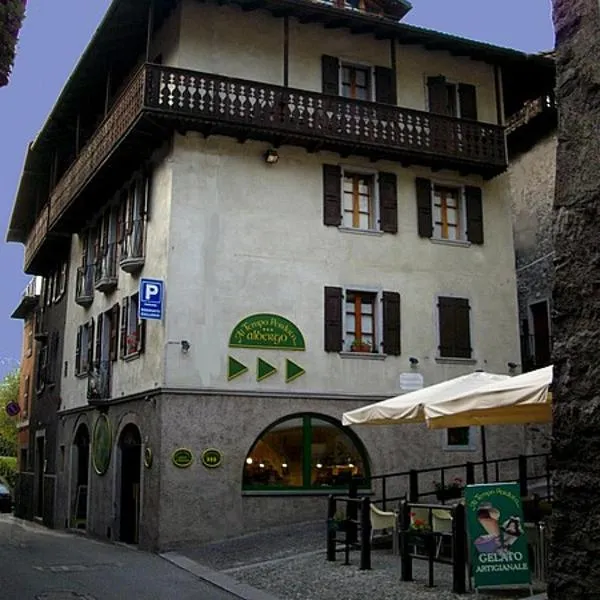 阿尔滕博佩杜托旅馆，位于Rocca dʼAnfo的酒店