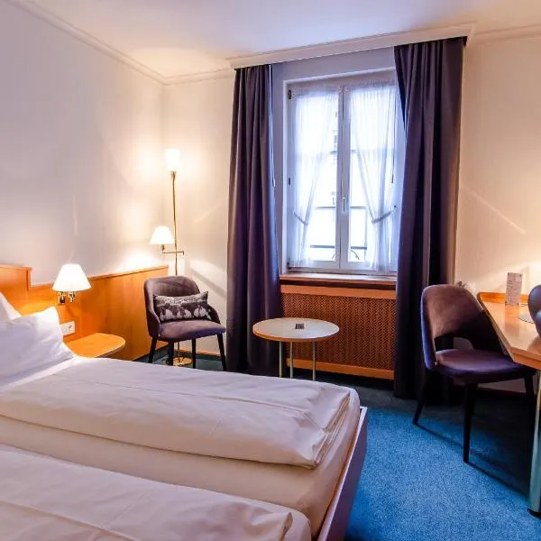 Hotel Gasthof Hecht，位于奥博沃尔法赫的酒店