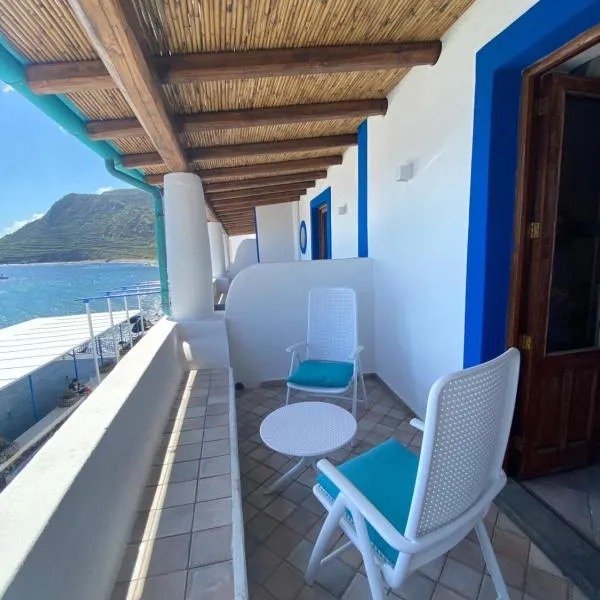 Da Nino sul mare Filicudi，位于菲利库迪岛的酒店