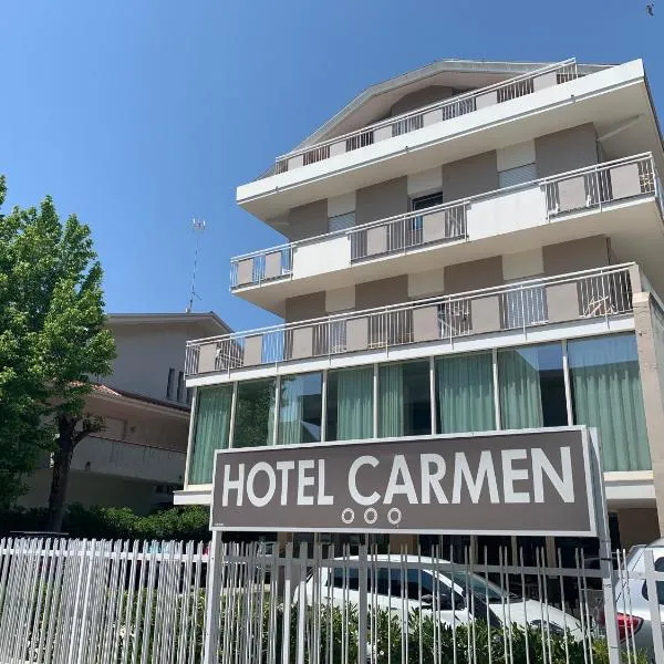 Hotel Carmen，位于里乔内的酒店