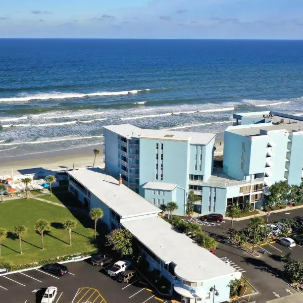 加勒比会议中心度假酒店，位于德通纳海滩海岸的酒店