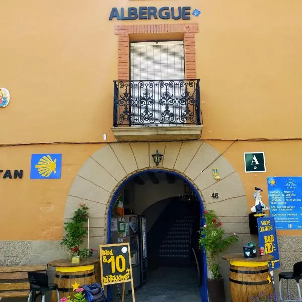 ALBERGUE CASA BAZTAN，位于Tirapu的酒店