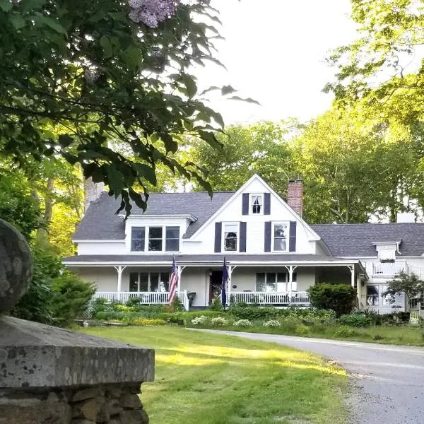 Timbercliffe Cottage Inn，位于卡姆登的酒店