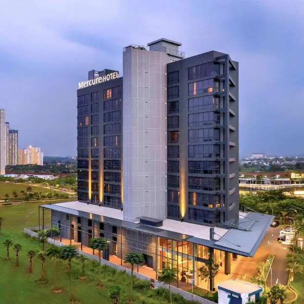 Mercure Tangerang BSD City，位于切特-希利尔的酒店