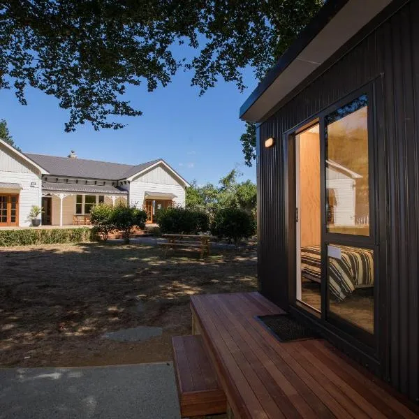 Waitomo Homestead Cabins，位于Hangatiki的酒店