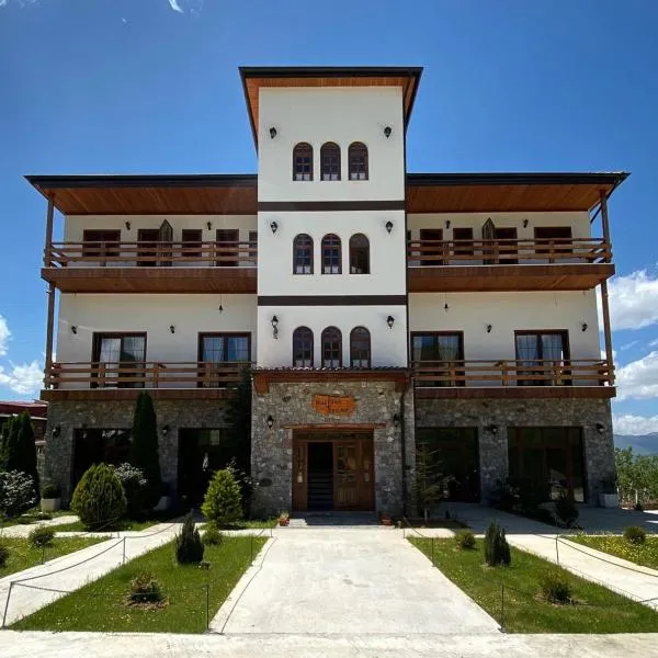 Nëna Dashuri Agroturizëm，位于Bahutë的酒店
