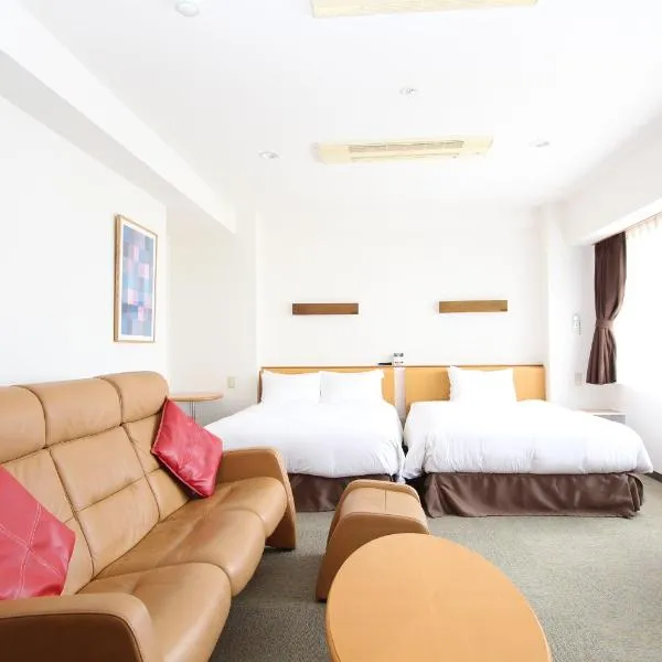 Hotel BB Fast Sakuranbo Higashine，位于Higashine的酒店