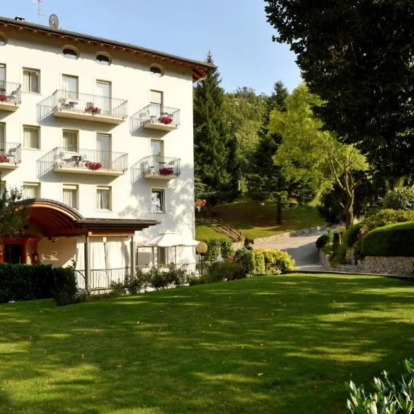 丽拉酒店，位于Nave San Rocco的酒店