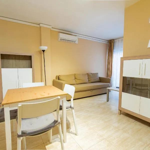 Apartaments Costamar Calafell，位于埃勒凡达尔的酒店