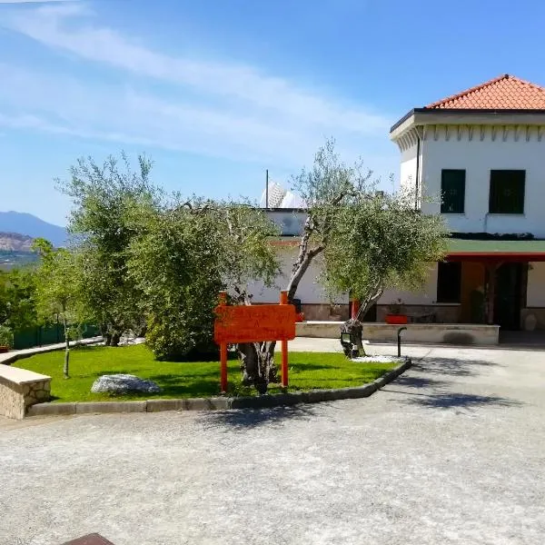 B&B Maison Villa Vittorio，位于San Martino Valle Caudina的酒店