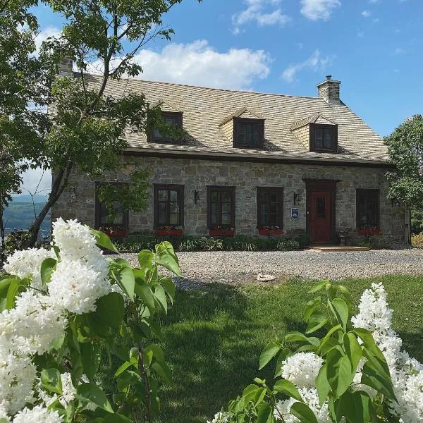 Domaine Steinbach Cidrerie B&B Distillerie，位于Saint-Laurent-de-l'ile d'Orleans的酒店