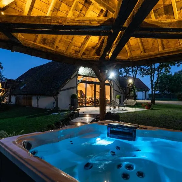 La Grange de Léonie Chambres d'hôtes Piscine et Spa Calme et à 5min A71 A20 A85，位于维耶尔宗的酒店