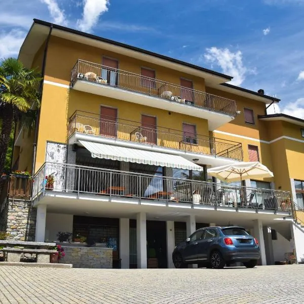 Albergo Ristorante Innocenti，位于Berbenno di Valtellina的酒店