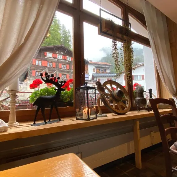 雪绒花宾馆，位于Langwies的酒店