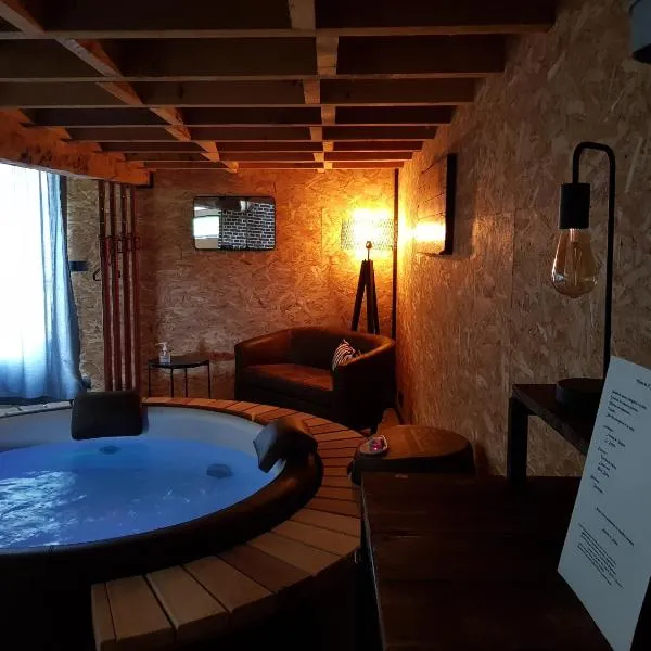 Au Soleil Vert - Chambre de charme avec spa et sauna privés，位于Zeggers-Cappel的酒店