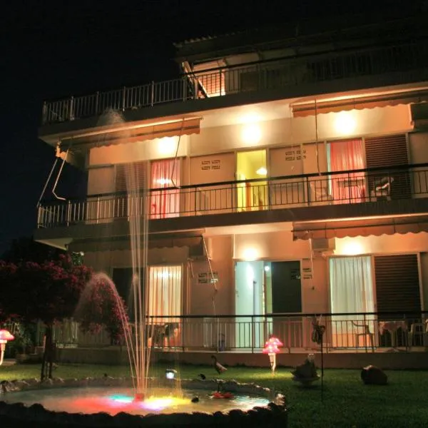 Akrogiali Beach Rooms，位于阿马林索斯的酒店
