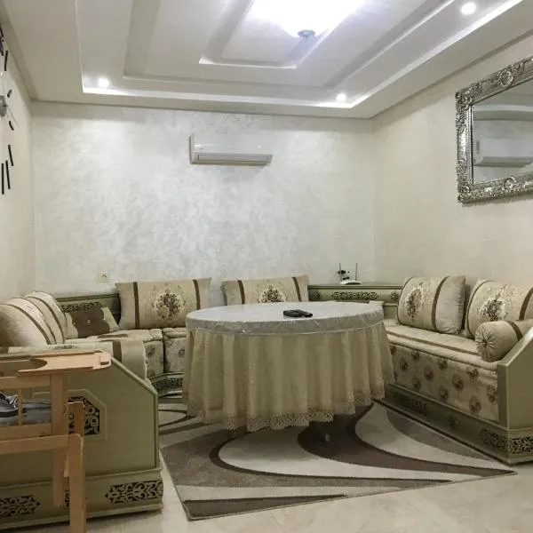 Apartment Anis Nador Al Jadid，位于纳祖尔的酒店