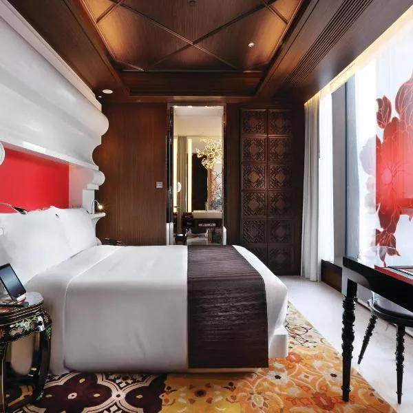 問月酒店，位于香港的酒店