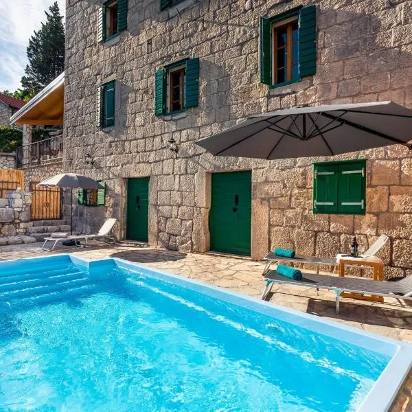 Villa Lazini Dvori，位于Staševica的酒店