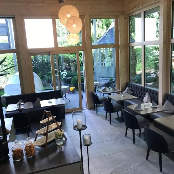 玫瑰园别墅加尼酒店，位于于伯林根的酒店