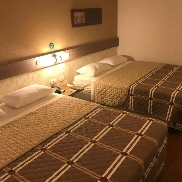 Hotel 10 Palmas，位于Santana do Araguaia的酒店