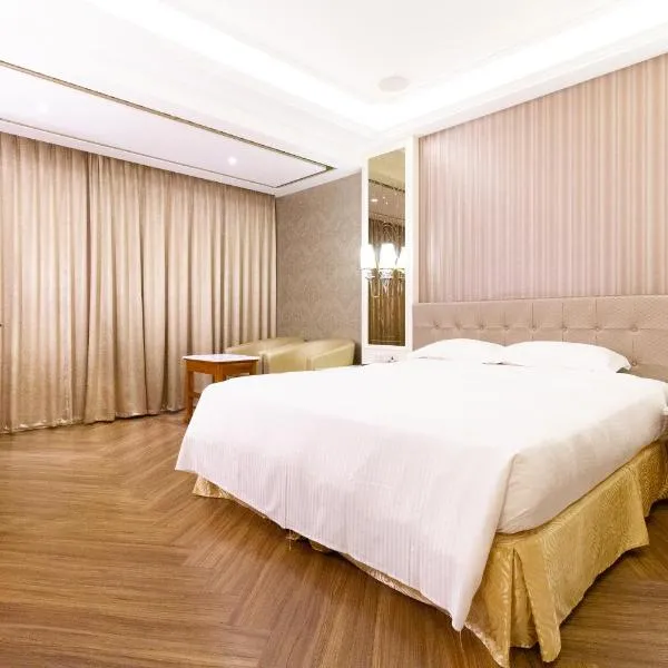 台南丹尼尔汽车旅馆，位于新营的酒店