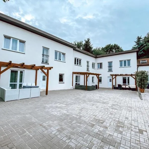 Chaty a Apartmány Hracholusky Kemp Kosatka，位于Hracholusky的酒店