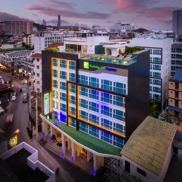 Holiday Inn Express Pattaya Central, an IHG Hotel，位于Ban Nong Phrong的酒店