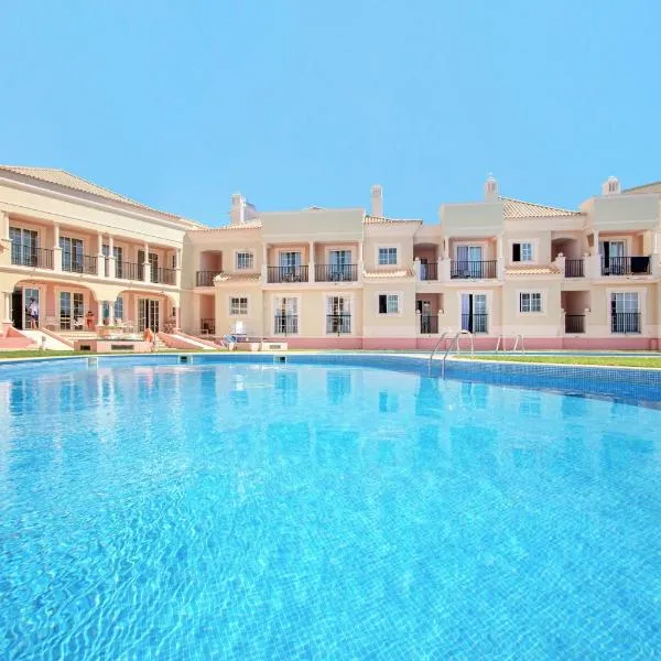 Aquamar Albufeira Aparthotel，位于阿尔布费拉的酒店