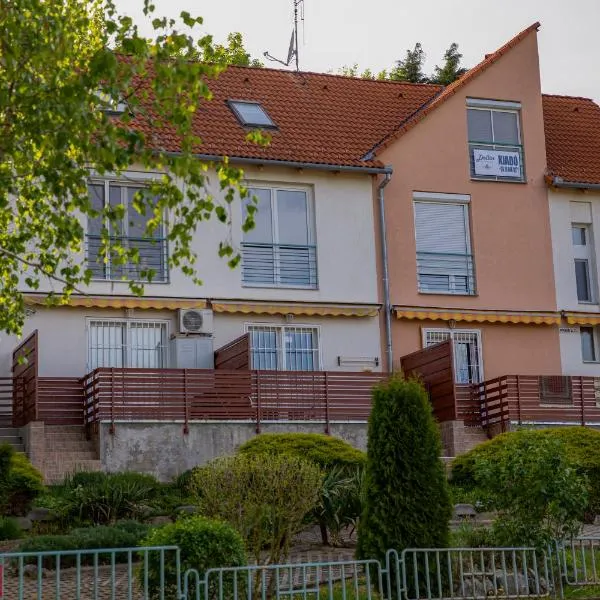 Dollár Apartman，位于欧尔菲的酒店