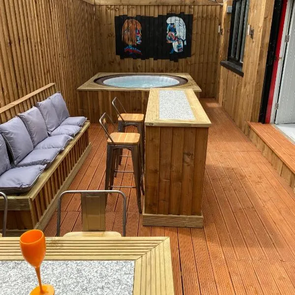 Mason Street Apartment Sleeps 16，位于曼彻斯特的酒店